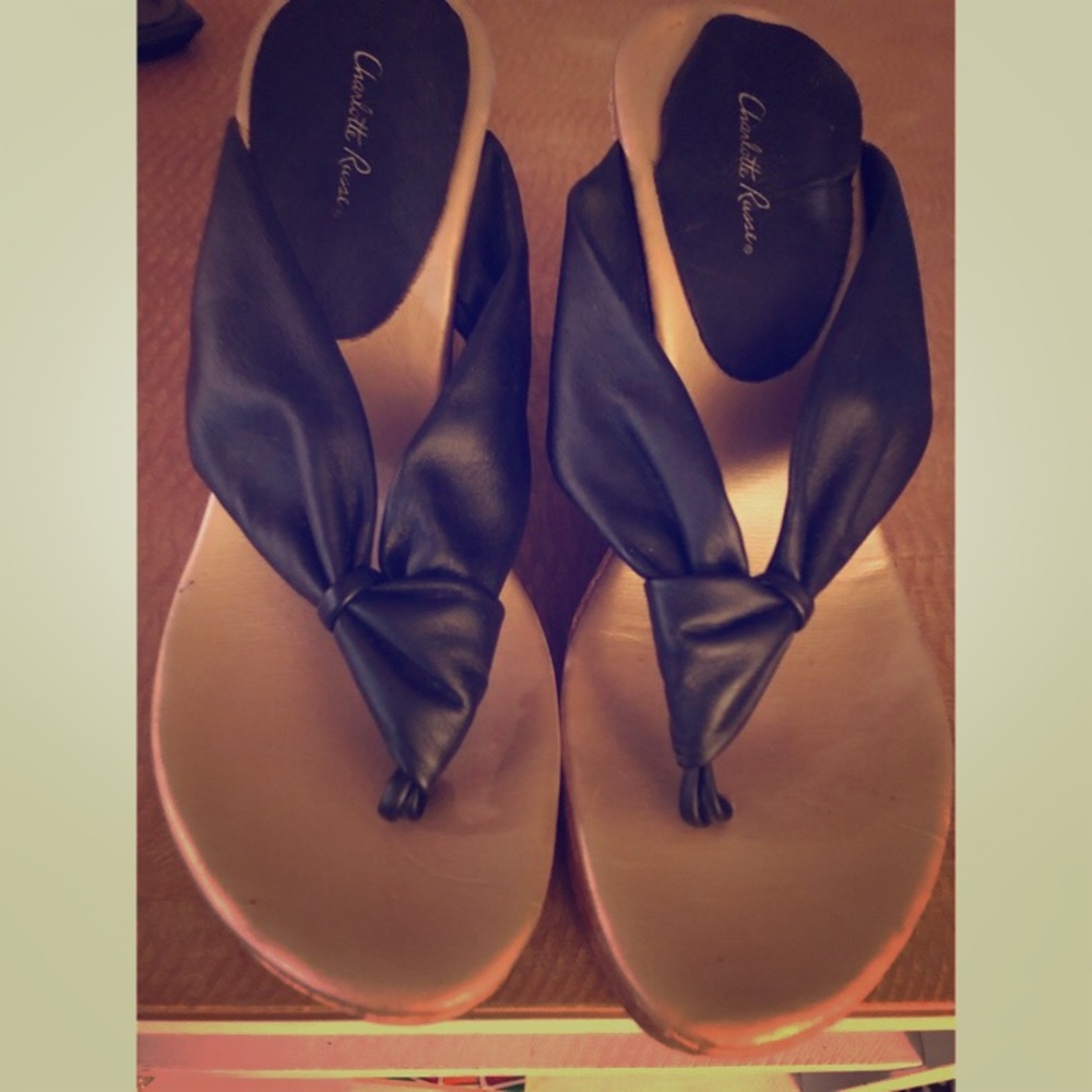 Black/Tan Wedge Thong Sandals